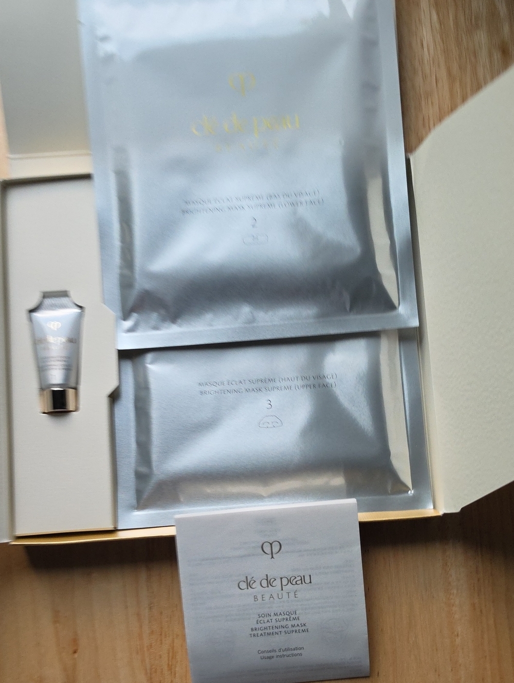 CLE DE PEAU Brightening Face Mask Set